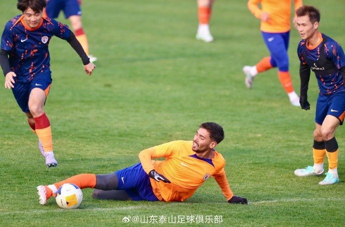 山东泰山与青岛海牛在上海进行了一场热身赛,双方以0比0战平