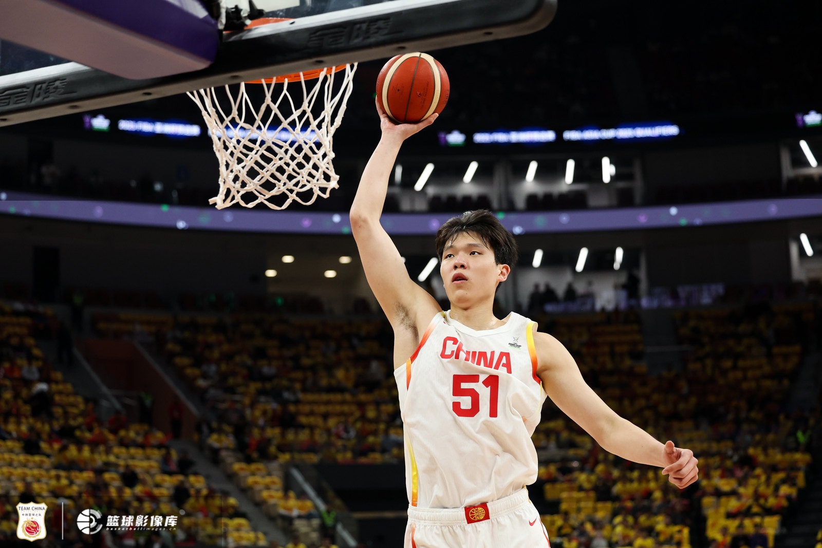 高效输出!杨瀚森8中7拿到19分9篮板 正负值+15